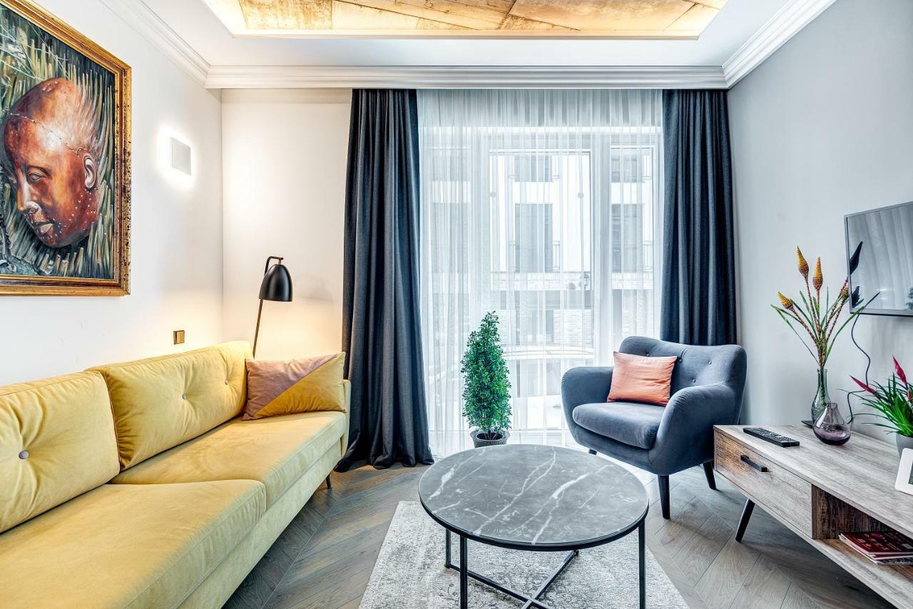 Happy Inn Presidential, Self Check-In, Parking In The Underground Garage Вильнюс Экстерьер фото