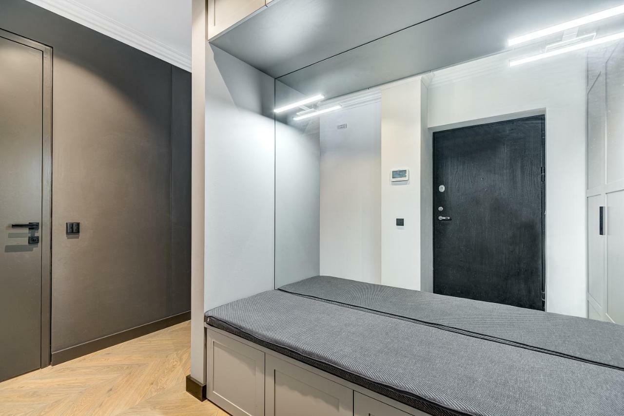 Happy Inn Presidential, Self Check-In, Parking In The Underground Garage Вильнюс Экстерьер фото